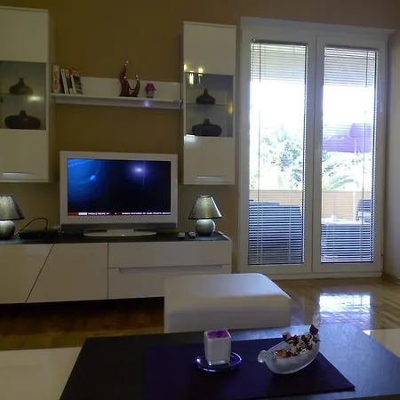 Jelena Apartment *