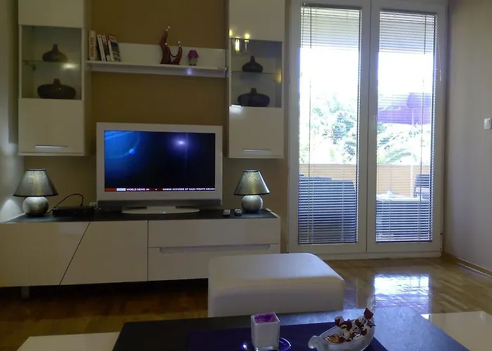 Jelena Apartmán *