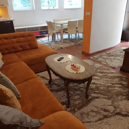 伊莲娜别墅酒店