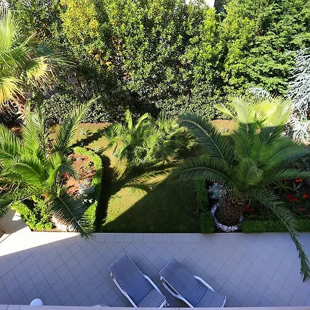 公寓 伊莲娜别墅酒店 *