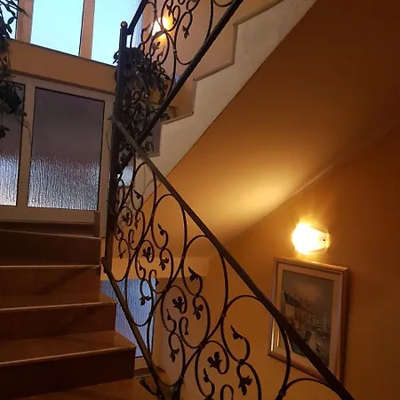 公寓 伊莲娜别墅酒店 *